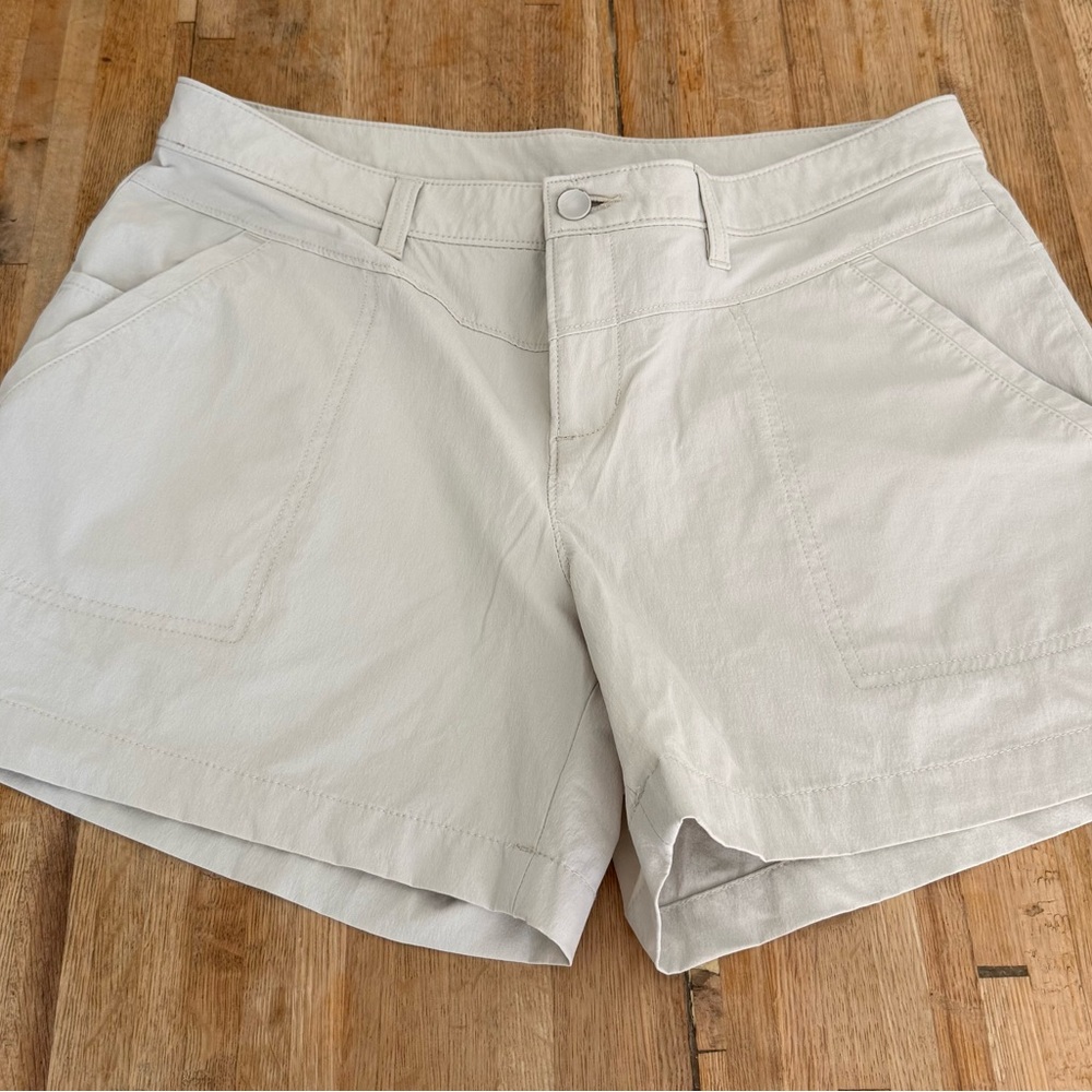 Alpine Design Women's Light Tan Cargo Shorts